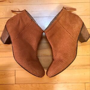 Liendo by Seychelles Coimbra Booties from Anthropologie